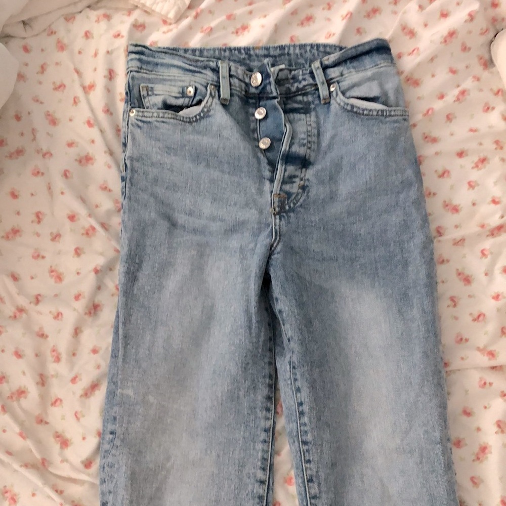DENIM MOM JEANS. H&M. SIZE 2.